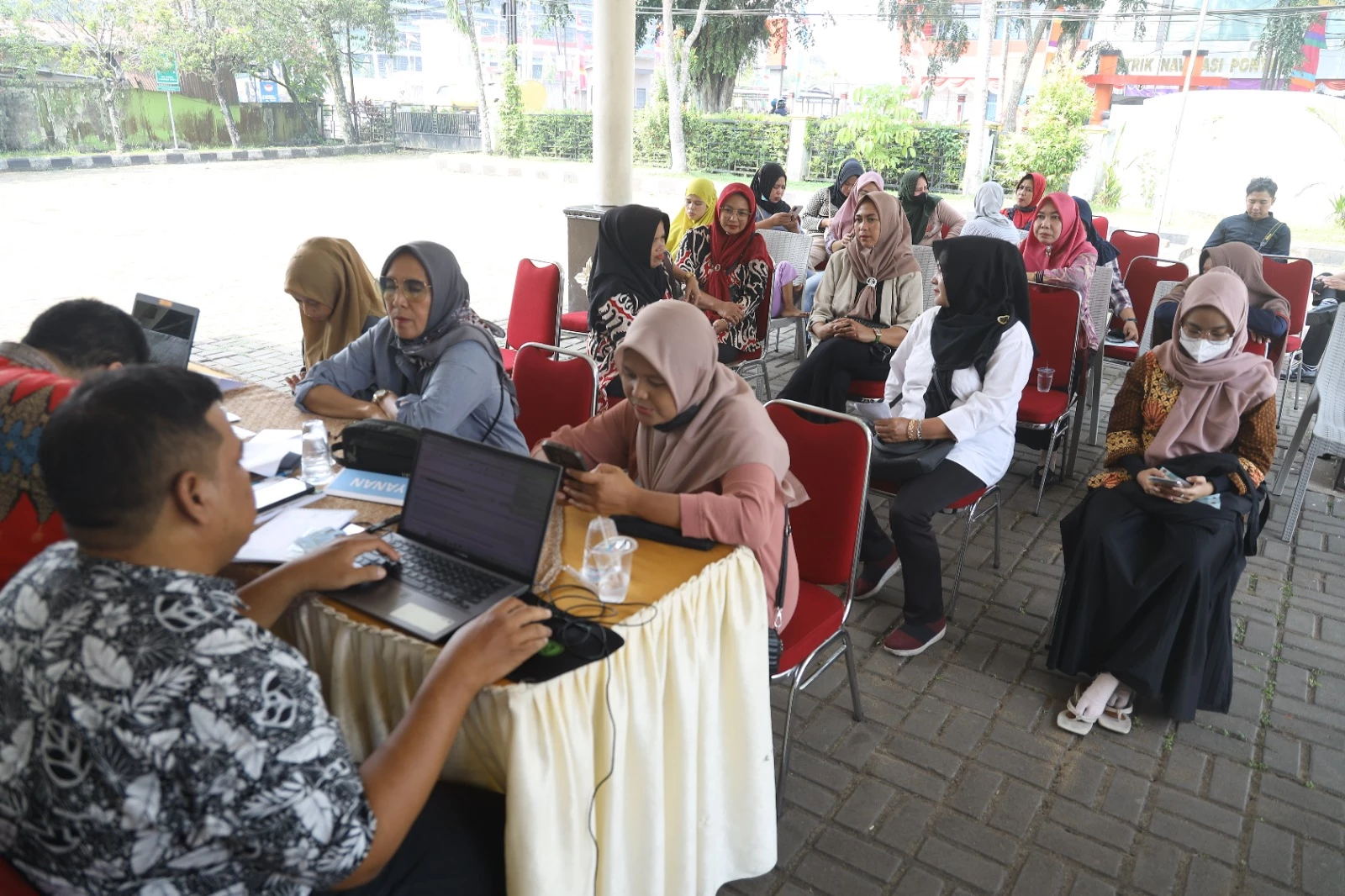 Dibantu Relawan TIK, 22 UMKM Pontianak Utara Daftarkan Legalitas Usahanya